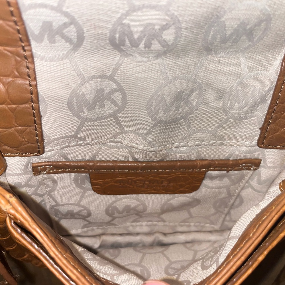 Bag Is In Very Good Condition - image 7